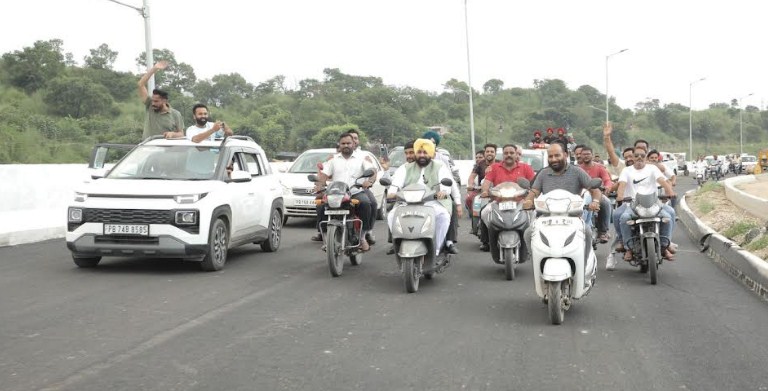 हरजोत बैंस ने नंगल रेलवे फ्लाईओवर को यात्रियों के लिए खोला