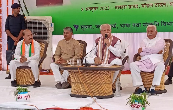 सीएम ने थपथपाई मेयर की पीठ, बोले जनवरी 2024 तक सभी कॉलोनियां होंगी वैध